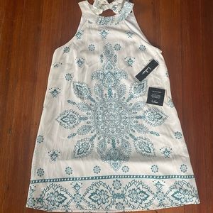 LuLu’s white dress